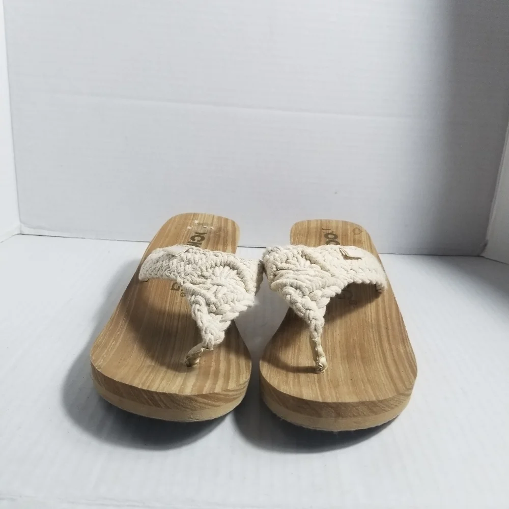 ROCKET DOG WEDGE SANDALS ESTIMATED SIZE 8
